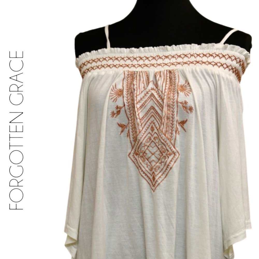NWT Forgotten Grace Ivory Knit Embroidered Boho Cold Shoulder Top Drapey M & XL
